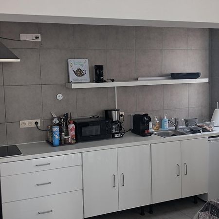 Appartement Spacieux Avec Parking Et Terrasse De Panne Dış mekan fotoğraf