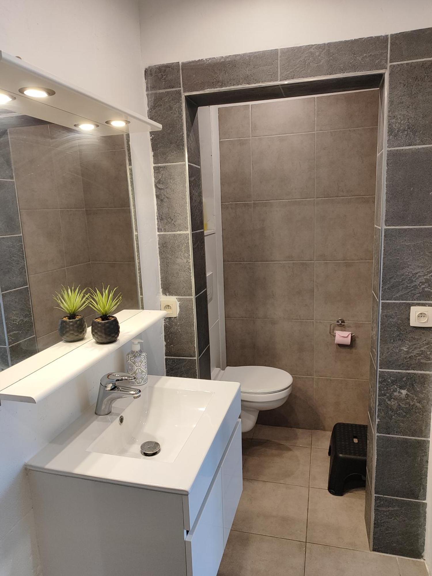 Appartement Spacieux Avec Parking Et Terrasse De Panne Dış mekan fotoğraf