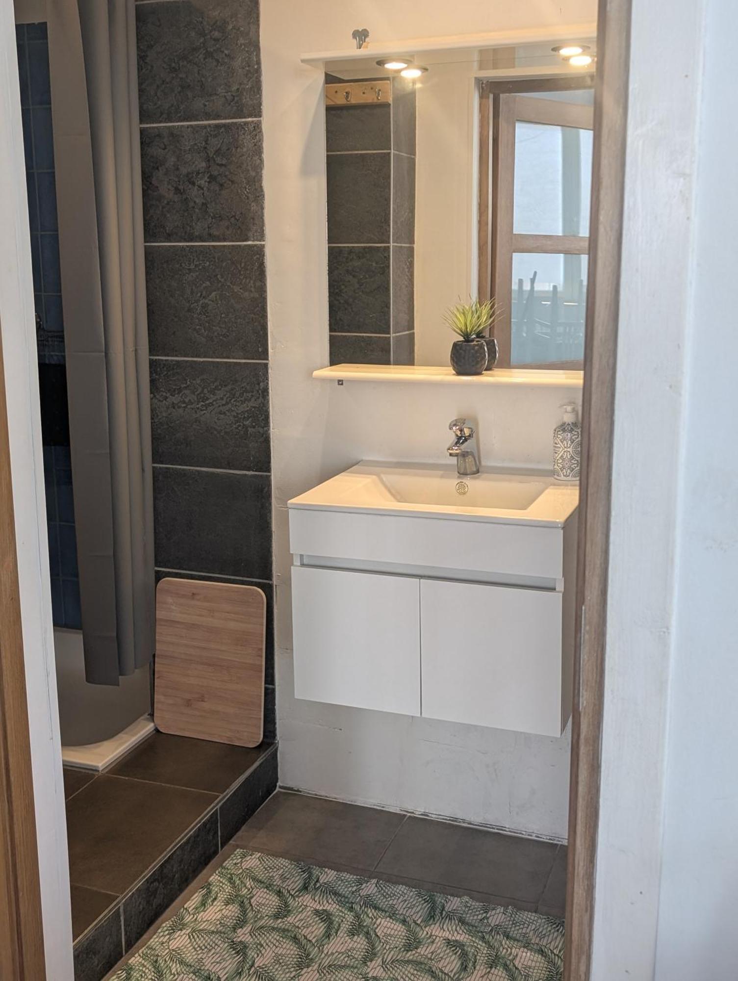 Appartement Spacieux Avec Parking Et Terrasse De Panne Dış mekan fotoğraf
